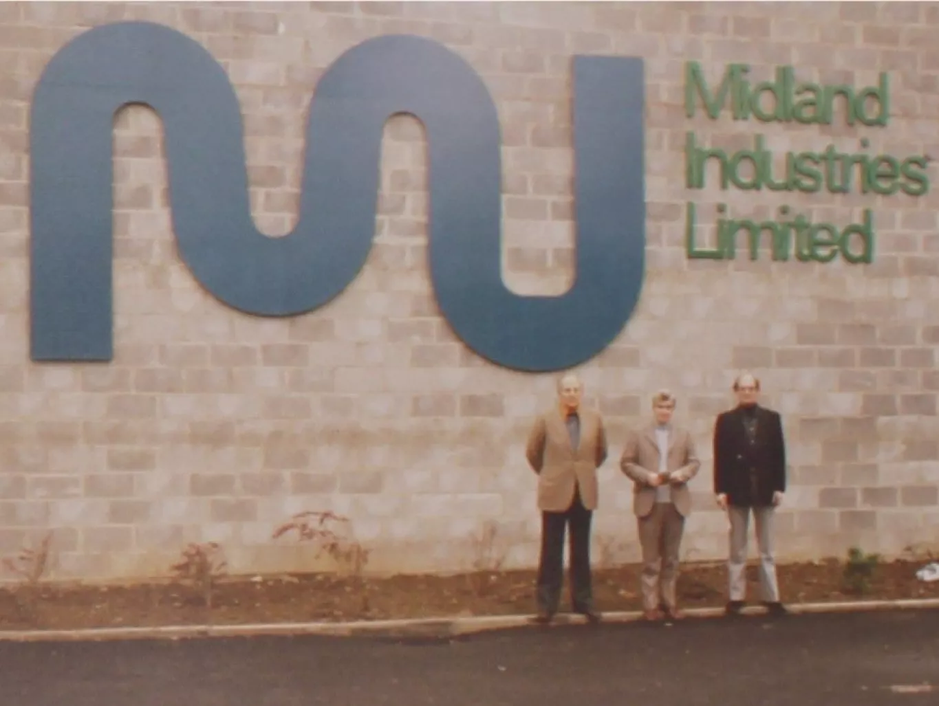 The Flair Showers team outside Midland Industries Limited in 1952